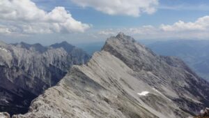 Read more about the article Karwendel: Bike and Hike Speckkarspitze 2621m