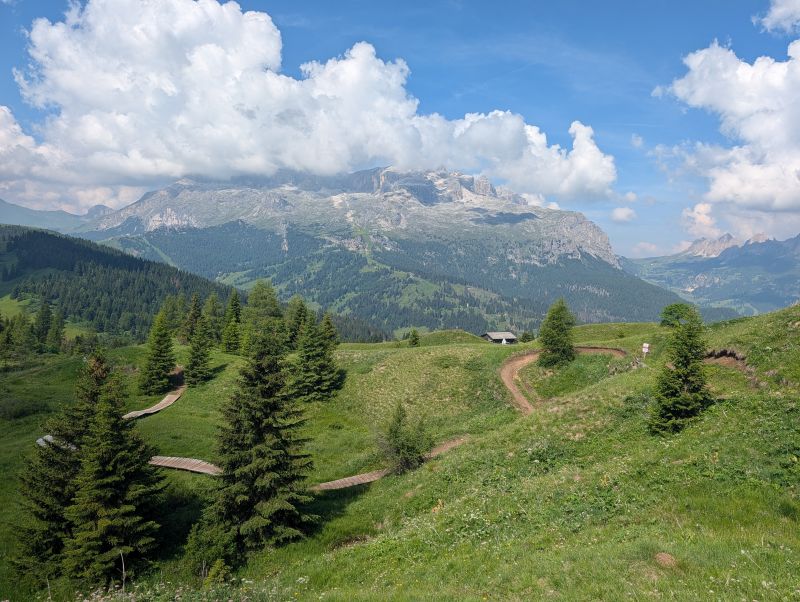 Read more about the article Alpencross Ost – West mit dem MTB: 7. Etappe von St. Kassian zur Tierser Alp